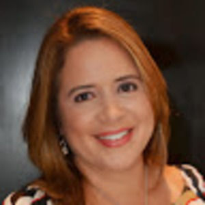 Meet your Posher, Larissa